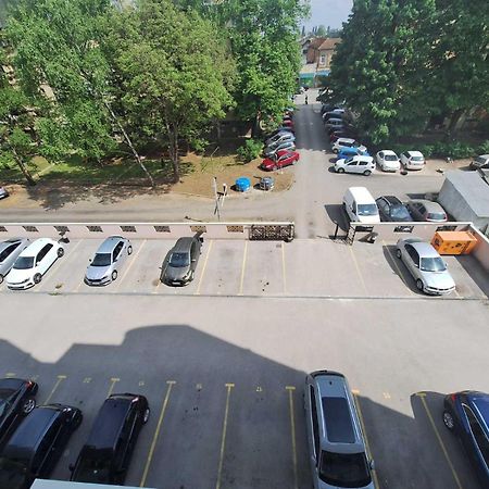 San Apartment Cacak Bagian luar foto
