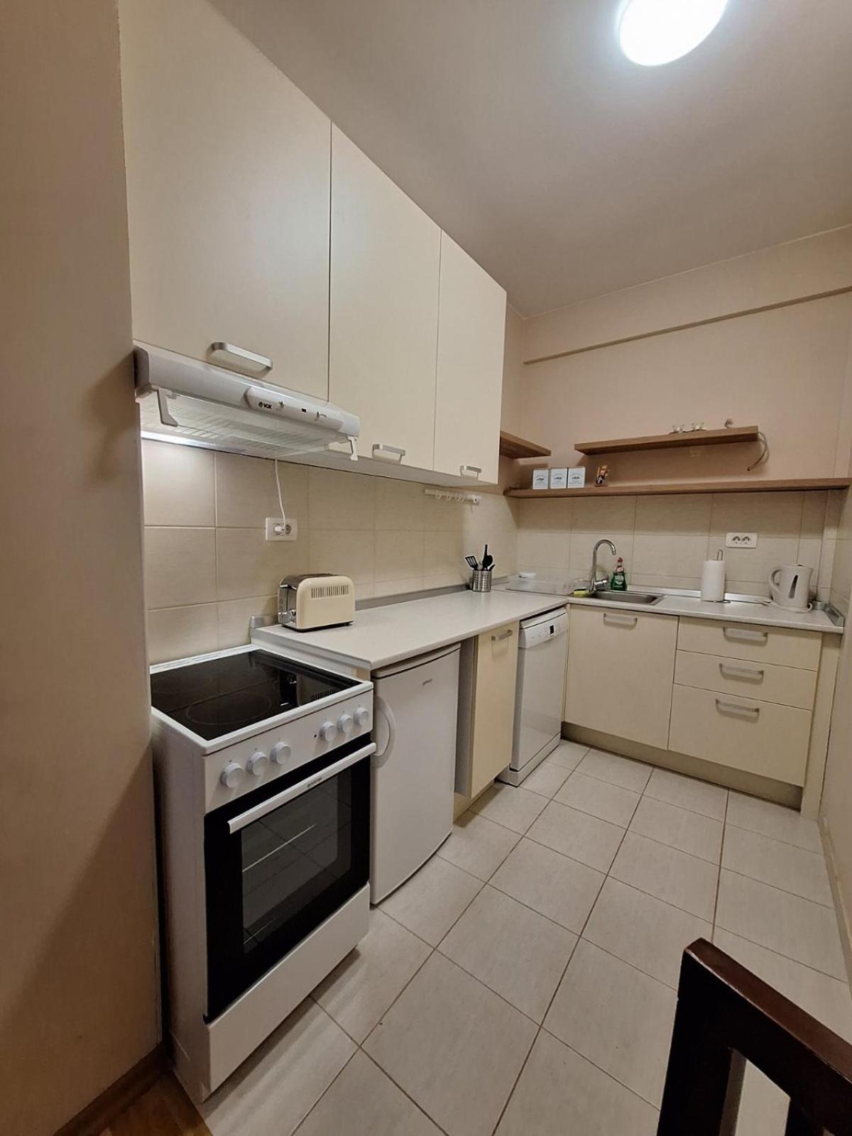 San Apartment Cacak Bagian luar foto