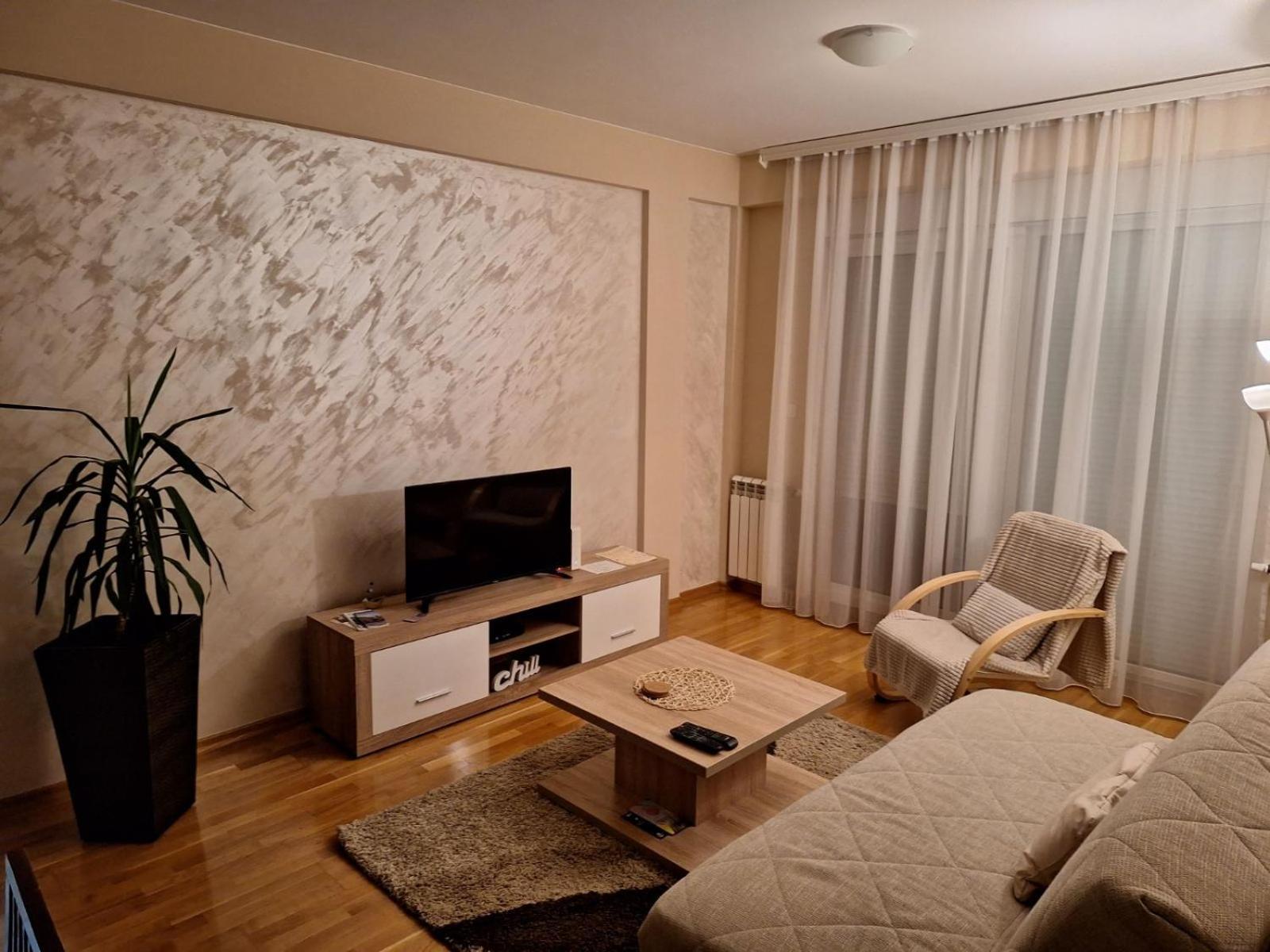San Apartment Cacak Bagian luar foto