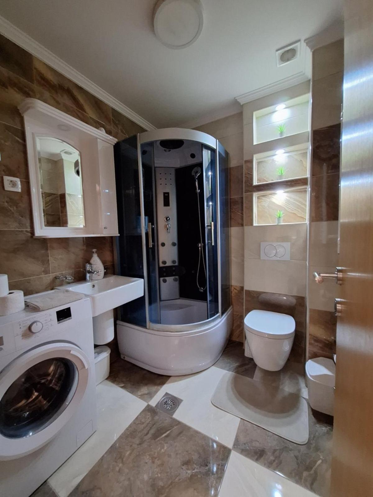 San Apartment Cacak Bagian luar foto
