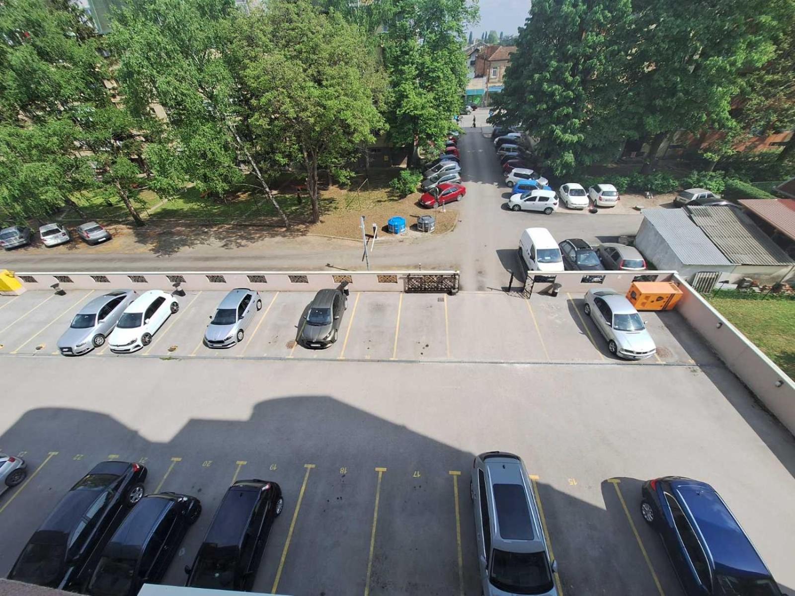 San Apartment Cacak Bagian luar foto