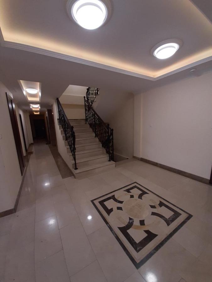 San Apartment Cacak Bagian luar foto